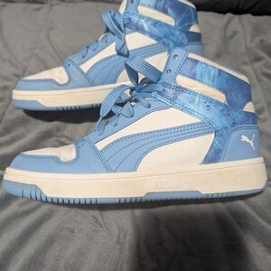 Puma Kids High-Top Sneakers in Blue and Cream